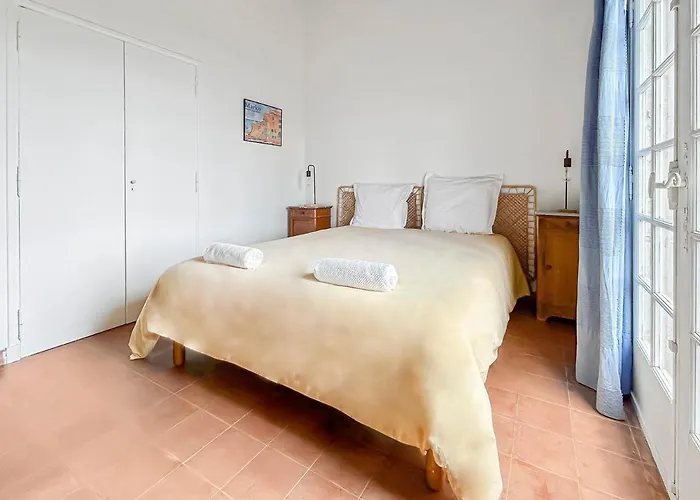 Detente Provencale Avec Vue בית נופש