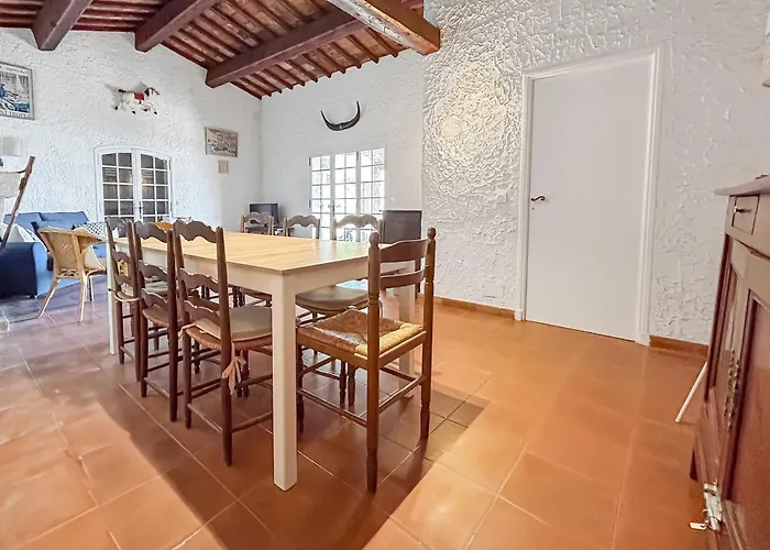 Detente Provencale Avec Vue בית נופש סן-מקסים