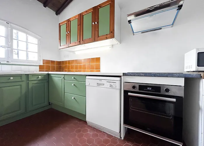 Detente Provencale Avec Vue בית נופש