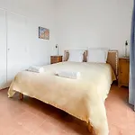 Détente Provençale Avec Vue Сasa de vacaciones