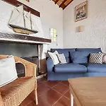 Détente Provençale Avec Vue Сasa de vacaciones