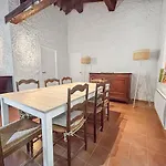 Détente Provençale Avec Vue Сasa de vacaciones