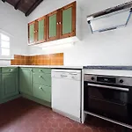 Détente Provençale Avec Vue Сasa de vacaciones