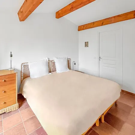 Detente Provencale Avec Vue *