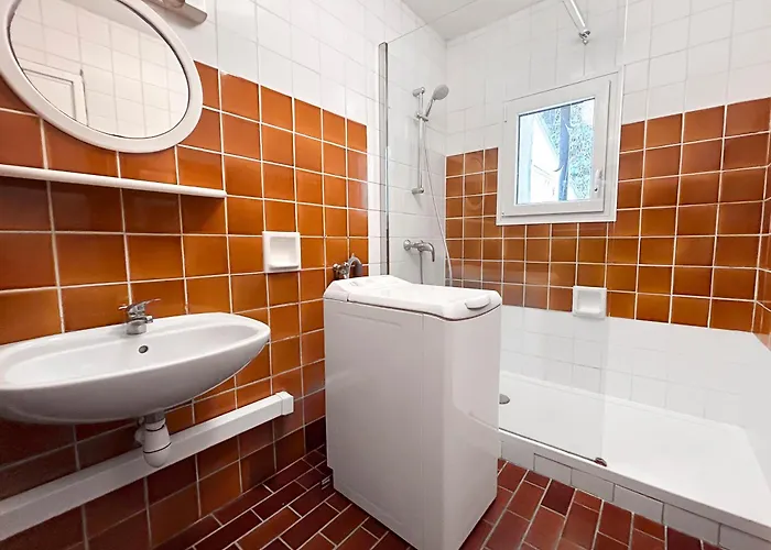 Detente Provencale Avec Vue * Сент-Максім